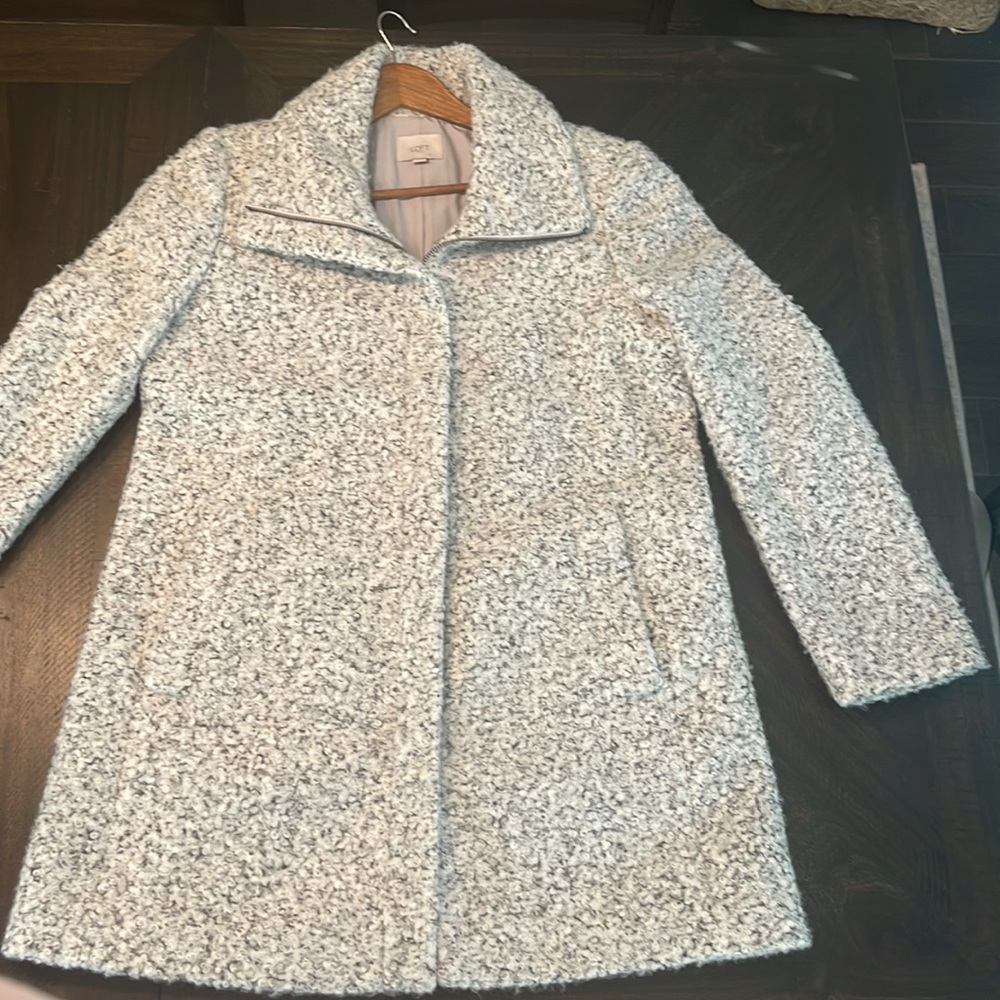 Like new Loft Outlet Coat